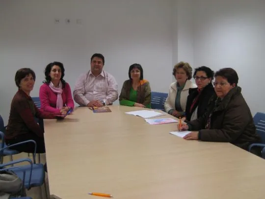 JUAN CARRION SE REUNE CON LA ASOCIACION CULTURAL DE PINTORES CONTRASTE