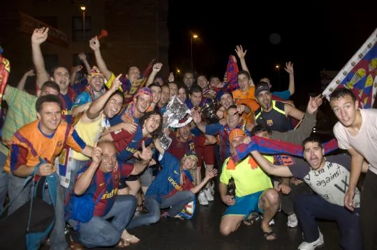 LA PEÑA BARCELONISTA DE TOTANA CELEBRA EL TRIPLETE EN LAS CALLES DE LA CIUDAD. — imagen 3
