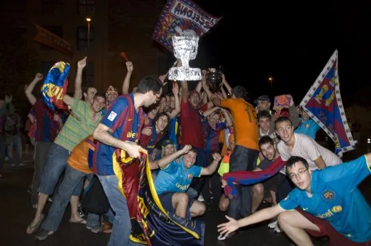 LA PEÑA BARCELONISTA DE TOTANA CELEBRA EL TRIPLETE EN LAS CALLES DE LA CIUDAD. — imagen 4