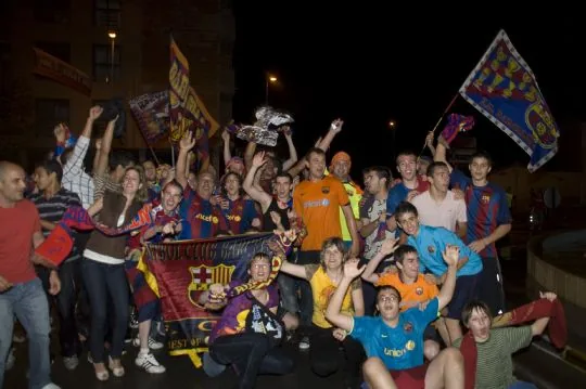 LA PEÑA BARCELONISTA DE TOTANA CELEBRA EL TRIPLETE EN LAS CALLES DE LA CIUDAD. — imagen 5