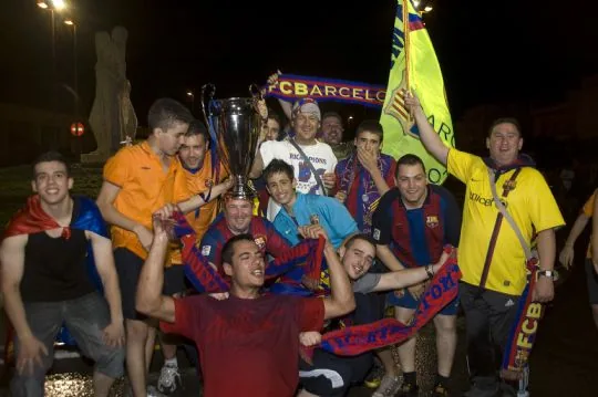 LA PEÑA BARCELONISTA DE TOTANA CELEBRA EL TRIPLETE EN LAS CALLES DE LA CIUDAD. — imagen 6