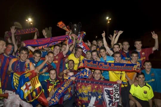 LA PEÑA BARCELONISTA DE TOTANA CELEBRA EL TRIPLETE EN LAS CALLES DE LA CIUDAD. — imagen 7