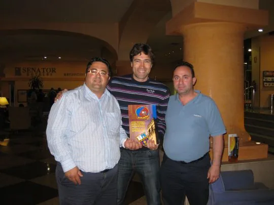 JULIO SALINAS, EXJUGADOR DEL FC BARCELONA, COPRESENTARA LA GALA EN LA XXXII TROBADA MUNDIAL DE PEÑAS