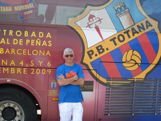 LA PEÑA BARCELONISTA DE LOS ANGELES (CALIFORNIA) CON EL AUTOBUS SOLIDARIO