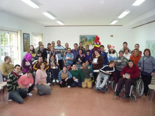 LA PB TOTANA CON LOS DISCAPACITADOS E INMIGRANTES