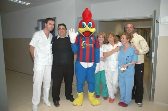 LA PB TOTANA REPARTE REGALOS A MAS DE 100 NIÑOS EN EL HOSPITAL VIRGEN DE LA ARRIXACA DE MURCIA — imagen 5