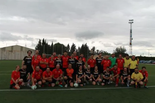 LA FEDERACIÓN DE PEÑAS BARCELONISTAS Y LA PB TOTANA AYUDAN A JAVITO — imagen 2