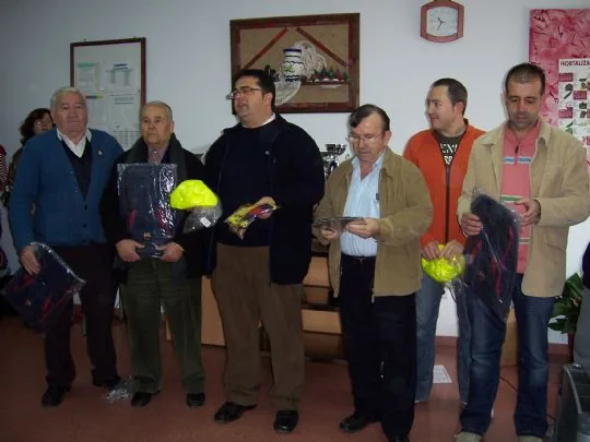 LA PEÑA BARCELONISTA DE TOTANA CELEBRA UNA JORNADA DE CONVIVENCIA CON LOS ENFERMOS MENTALES Y LOS DISCAPACITADOS DE LA LOCALIDAD — imagen 2