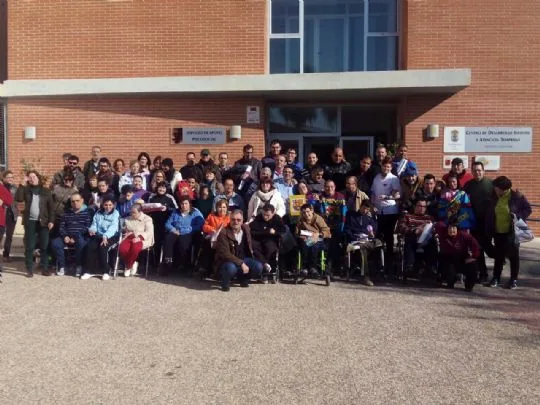 LA PB TOTANA LLEVA LA ILUSIÓN AL COLECTIVO DE PERSONAS CON DISCAPACIDAD Y ENFERMEDAD MENTAL DE TOTANA — imagen 2