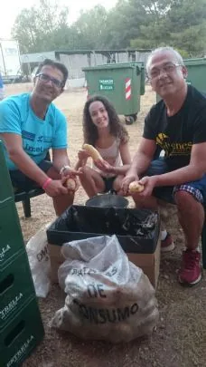 UN AÑO MÁS, LA PEÑA BARCELONISTA DE TOTANA COLABORA CON LAS FIESTAS DE LA PALOMA