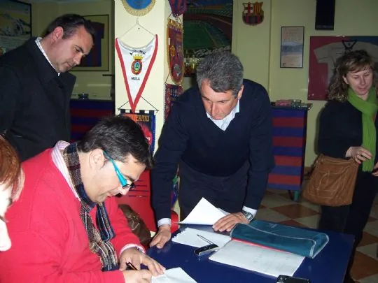 LA PEÑA BARCELONISTA DE TOTANA CEDE SU LOCAL A LA ASOCIACIÓN D´GENES PARA LA CELEBRACIÓN DE UNA ASAMBLEA EXTRAORDINARIA