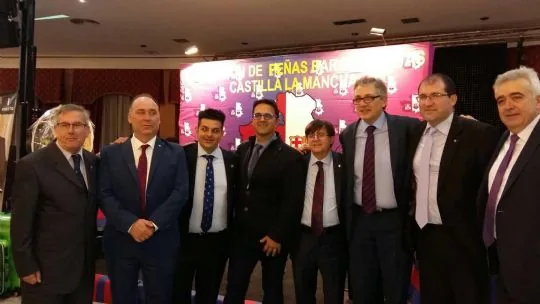 JUAN CARRION PRESIDENTE FPB MURCIA GALARDONADO CON EL PREMIO "BODEGAS INIESTA" EN LA V GALA DE LA FEDERACION DE PEÑAS BARCELONISTAS DE CASTILLA LA MANCHA — imagen 2