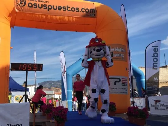 LA PB TOTANA COLABORA CON LA AECC Y SU DELEGACIÓN EN ALEDO EN SU TRADICIONAL CARRERA SOLIDARIA — imagen 3