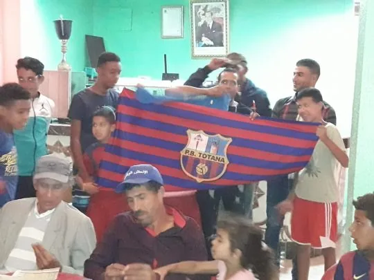 LA PEÑA BARCELONISTA DE TOTANA COLABORA CON SIMPATIZANTES DEL FCB EN SIDI SLIMANE (MARRUECOS) — imagen 3