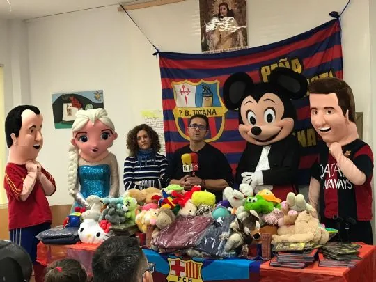 LA PEÑA BARCELONISTA DE TOTANA VISITA EN CENTRO DE PERSONAS CON DISCAPACIDAD INTELECTUAL JOSÉ MOYA TRILLA Y EL CENTRO DE PERSONAS CON ENFERMEDAD MENTAL PRINCESA LETIZIA — imagen 2