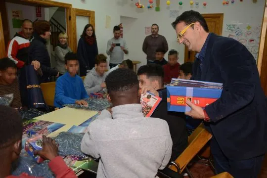 LA PEÑA BARCELONISTA DE TOTANA VISITA EL CENTRO DE PROTECCION DE MENORES GESTIONADO POR LA FUNDACIÓN ANTONIO MORENO EN ALHAMA DE MURCIA — imagen 2