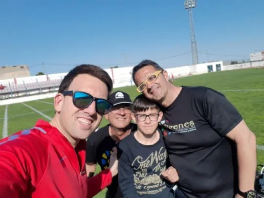 FÚTBOL Y SOLIDARIDAD SE DIERON LA MANO EN EL CAMPO "JUAN CAYUELA" DE TOTANA CON MOTIVO DEL TORNEO ORGANIZADO POR LA PEÑA BARCELONISTA DE TOTANA A BENEFICIO DE AELIP Y D´GENES — imagen 2