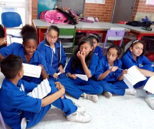 LAS FEDERACIONES DE PEÑAS BARCELONISTAS DE ALICANTE Y CASTILLA LA MANCHA JUNTO CON LA PEÑA BARCELONISTA DE TOTANA DESARROLLAN UN PROYECTO INNOVADOR CONTRA EL BULLYING EN BOGOTA (COLOMBIA) — imagen 3