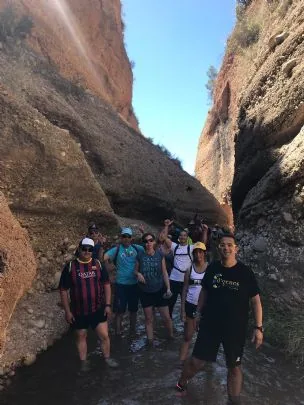 SE CELEBRA LA RUTA DE SENDERISMO SOLIDARIO DEL RÍO CHICAMO, A BENEFICIO DE AELIP Y D´GENES ORGANIZADA POR LA PEÑA BARCELONISTA DE MACISVENDA CON LA COLABORACION DE LA PEÑA BARCELONISTA DE TOTANA — imagen 3
