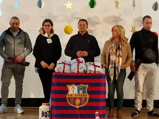 LA PB TOTANA COLABORA CON EL PROGRAMA DE NAVIDAD EN EL CENTRO PENITENCIARIO MURCIA I
