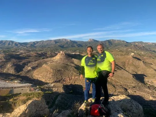 Socios De la Peña barcelonista de Totana conquistan la Sierrecica — imagen 2