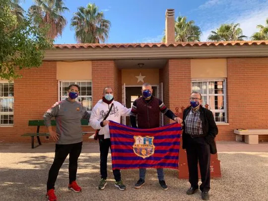 LA PEÑA BARCELONISTA DE TOTANA VISITA EN CENTRO DE PERSONAS CON DISCAPACIDAD INTELECTUAL JOSÉ MOYA TRILLA