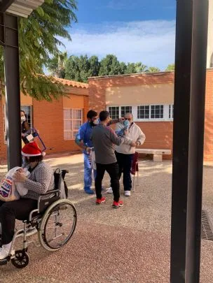 LA PEÑA BARCELONISTA DE TOTANA VISITA EN CENTRO DE PERSONAS CON DISCAPACIDAD INTELECTUAL JOSÉ MOYA TRILLA — imagen 6