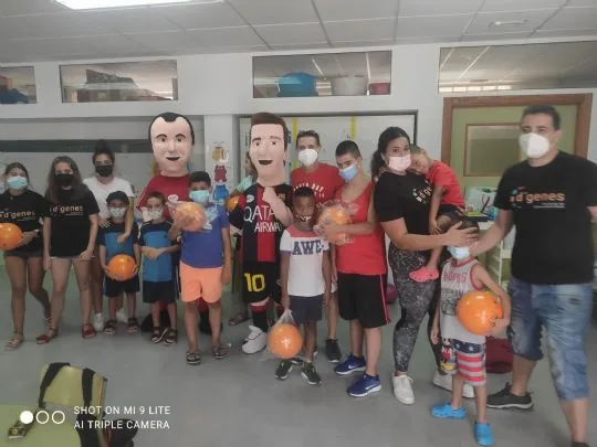 La Peña barcelonista de Totana colabora con las Escuelas de Verano inclusivas con personas con discapacidad y enfermedades raras que desarrolla la Asociación Dgenes en colaboración con el Ayuntamiento en Mazarron y Puerto de Mazarron