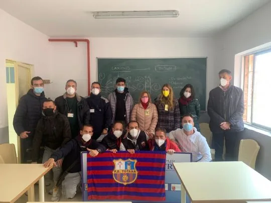 La Peña Barcelonista de Totana implanta en el Centro Penitenciario de Murcia el taller de Mindfulness Atención plena dentro del Programa Matrix Penitenciario.