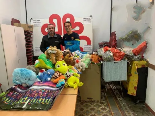 La Peña Barcelonista colabora con Cáritas Santiago a través de su proyecto Ilusión Solidaria — imagen 2