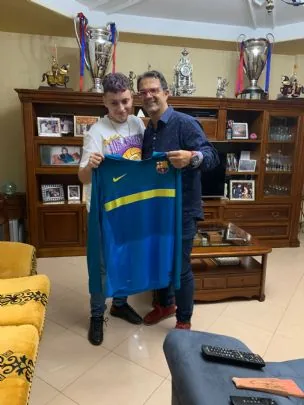 La Peña Barcelonista de totana hace sonreír a Mario y Ángel, jóvenes sin diagnóstico. — imagen 3