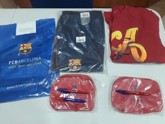 La Peña Barcelonista de Totana colabora con DGenes en el corte solidario de jamón celebrado en Alhama de Murcia — imagen 2