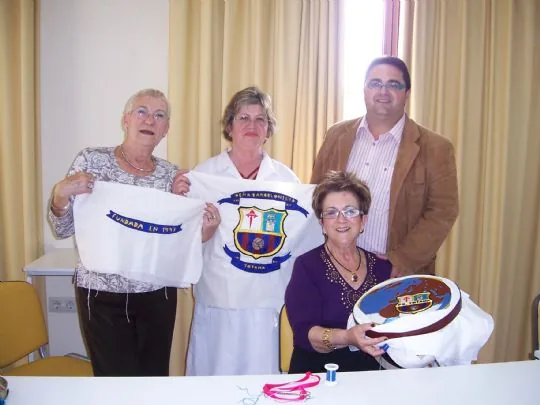 BORDADO DEL BANDERIN Y ESTANDARTE DE LA XXXII TROBADA — imagen 6