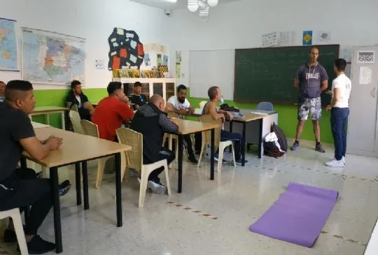 La Peña Barcelonista de Totana implanta en el Centro Penitenciario de Murcia el taller de Acción consciente — imagen 2