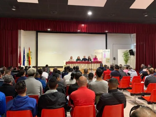 La Peña Barcelonista de Totana y colectivo Paréntesis colaboran en la organización de la II JORNADA DE IGUALDAD en el Centro Penitenciario de Murcia I — imagen 3