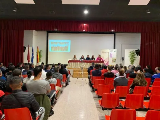 La Peña Barcelonista de Totana y colectivo Paréntesis colaboran en la organización de la II JORNADA DE IGUALDAD en el Centro Penitenciario de Murcia I — imagen 4