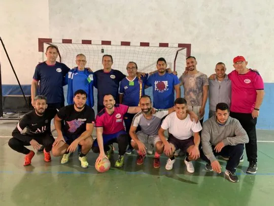 Más de 50 personas privadas de libertad participan en la escuela de fútbol del FCB que la Peña Barcelonista de Totana desarrolla en el CP Murcia I
