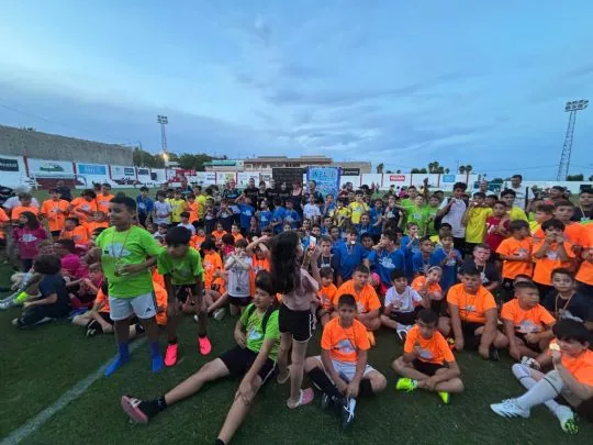 Gran éxito de participación en el II torneo solidario de fútbol base de los centros educativos de Totana — imagen 4