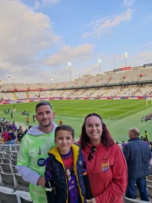 La PBTotana y la Confederación Mundial de Peñas de Fútbol Club Barcelona han podido hacer realidad la ilusión de Marco y su familia — imagen 3