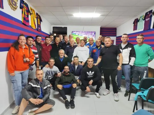 Las peñas barcelonistas de Totana y Cehegín colaboran en la peregrinación a Caravana con personas privadas de libertad del Centro Penitenciario de Murcia
