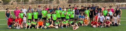 MÁS DE CIEN NIÑOS Y NIÑAS PARTICIPAN EN LA ESCUELA DEPORTIVA PB TOTANASANTA EULALIA DURANTE EL CURSO 2024/2025 — imagen 2