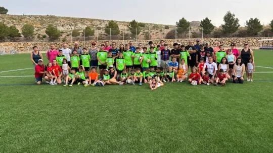 MÁS DE CIEN NIÑOS Y NIÑAS PARTICIPAN EN LA ESCUELA DEPORTIVA PB TOTANASANTA EULALIA DURANTE EL CURSO 2024/2025 — imagen 5