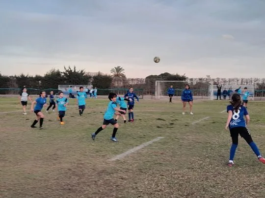 Más de 120 niños y niñas participan en la Escuela Deportiva Peña Barcelonista de Totana  Santa Eulalia en una jornada de deporte y solidaridad — imagen 7