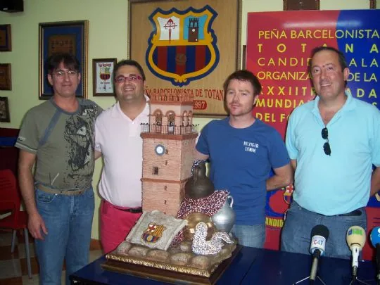 LA PB TOTANA PRESENTA LA MAQUETA DEL MONUMENTO DE LA XXXII TROBADA MUNDIAL DE PEÑAS DEL FCB. — imagen 3