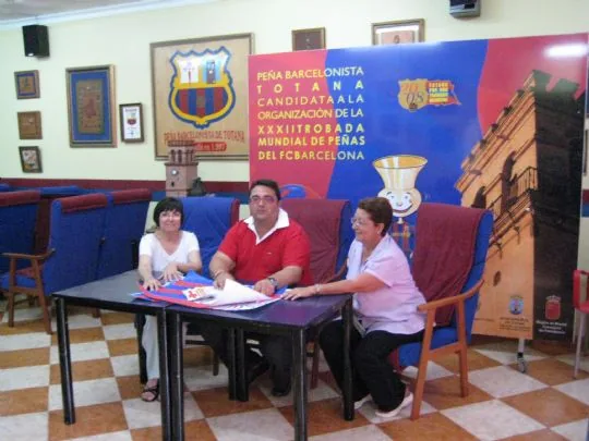 LA PB TOTANA FIRMA UN CONVENIO DE COLABORACION CON LA ASOCIACION CULTURAL DE PINTORES CONTRASTE PARA LA REALIZACION DEL CARTEL ANUNCIADOR DE LA XXXII TROBADA MUNDIAL DE PEÑAS. — imagen 2