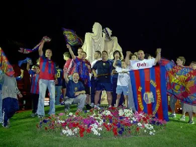LA PEÑA BARCELONISTA DE TOTANA FESTEJÓ EL TÍTULO DE LIGA CONSEGUIDO POR EL BARÇA