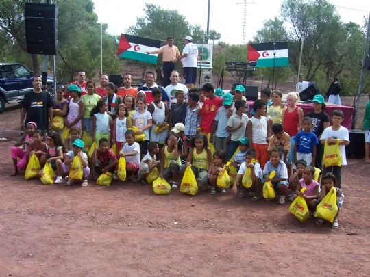 LA PB TOTANA REPARTE ILUSION EN LA I JORNADA DE CONVIVENCIA FAMILIAR CON LOS NIÑOS DEL SAHARA — imagen 2